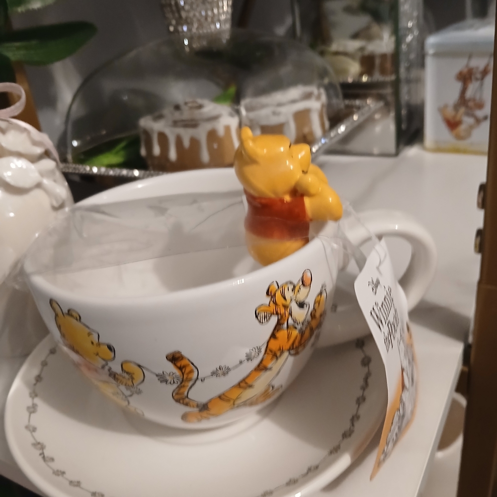Disney Winnie the Pooh Tea Cup & Saucer Set w Figurine Inside Tea Cup + Tea Bags - Picture 7 of 9